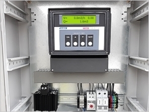 Flowmeter in IP66 cabinet